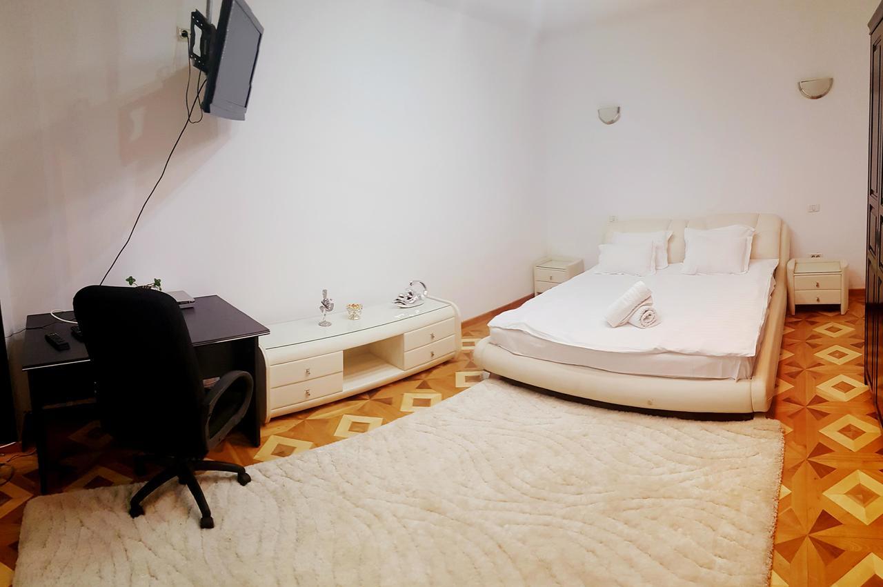 Grand Central Accomodation Sala Palatului Bucharest Luaran gambar