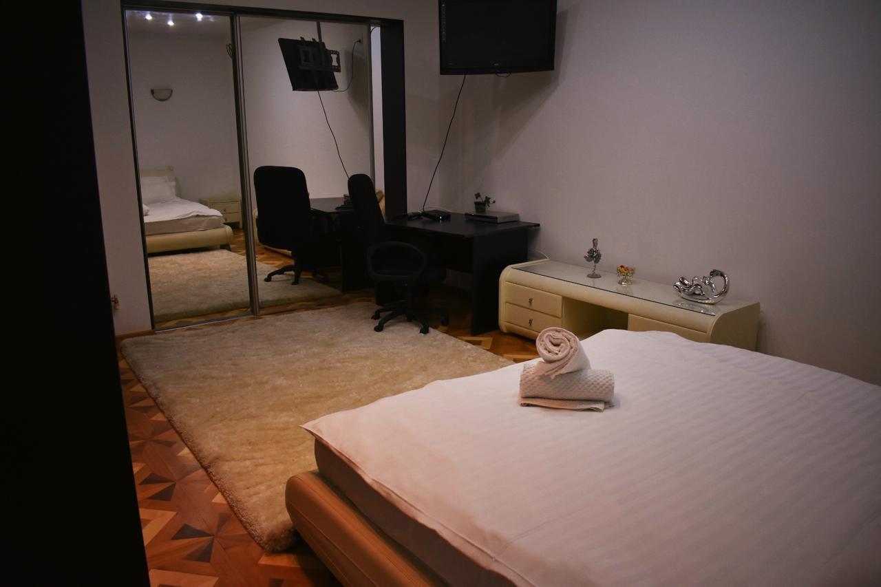 Grand Central Accomodation Sala Palatului Bucharest Luaran gambar
