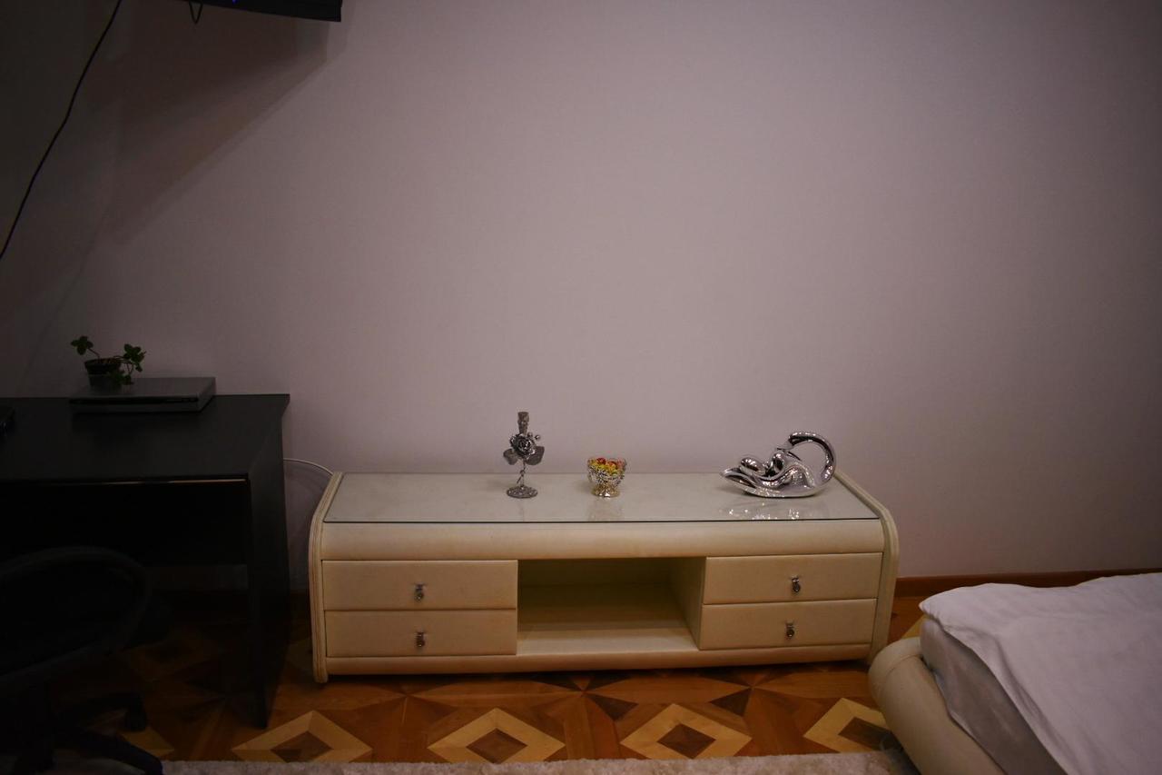 Grand Central Accomodation Sala Palatului Bucharest Luaran gambar